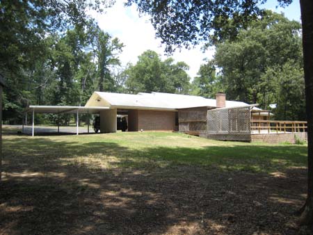 Reeves Lane Backyard View of House, Deck and Carports