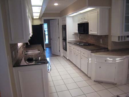 819 Pinegrove Kitchen
